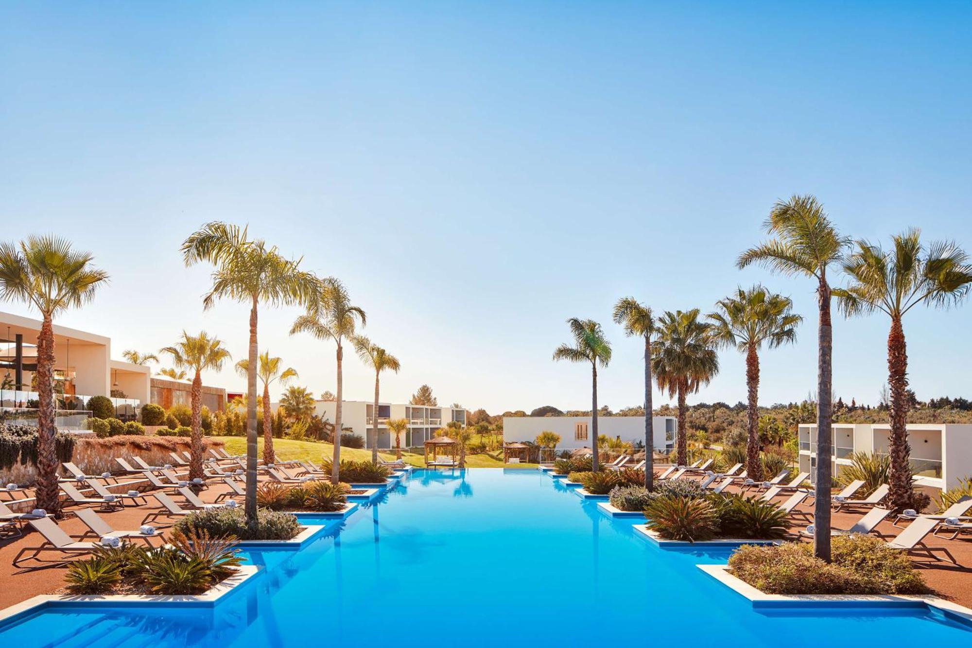 Hotel Tivoli Alvor Algarve Exteriér fotografie The resort's main pool